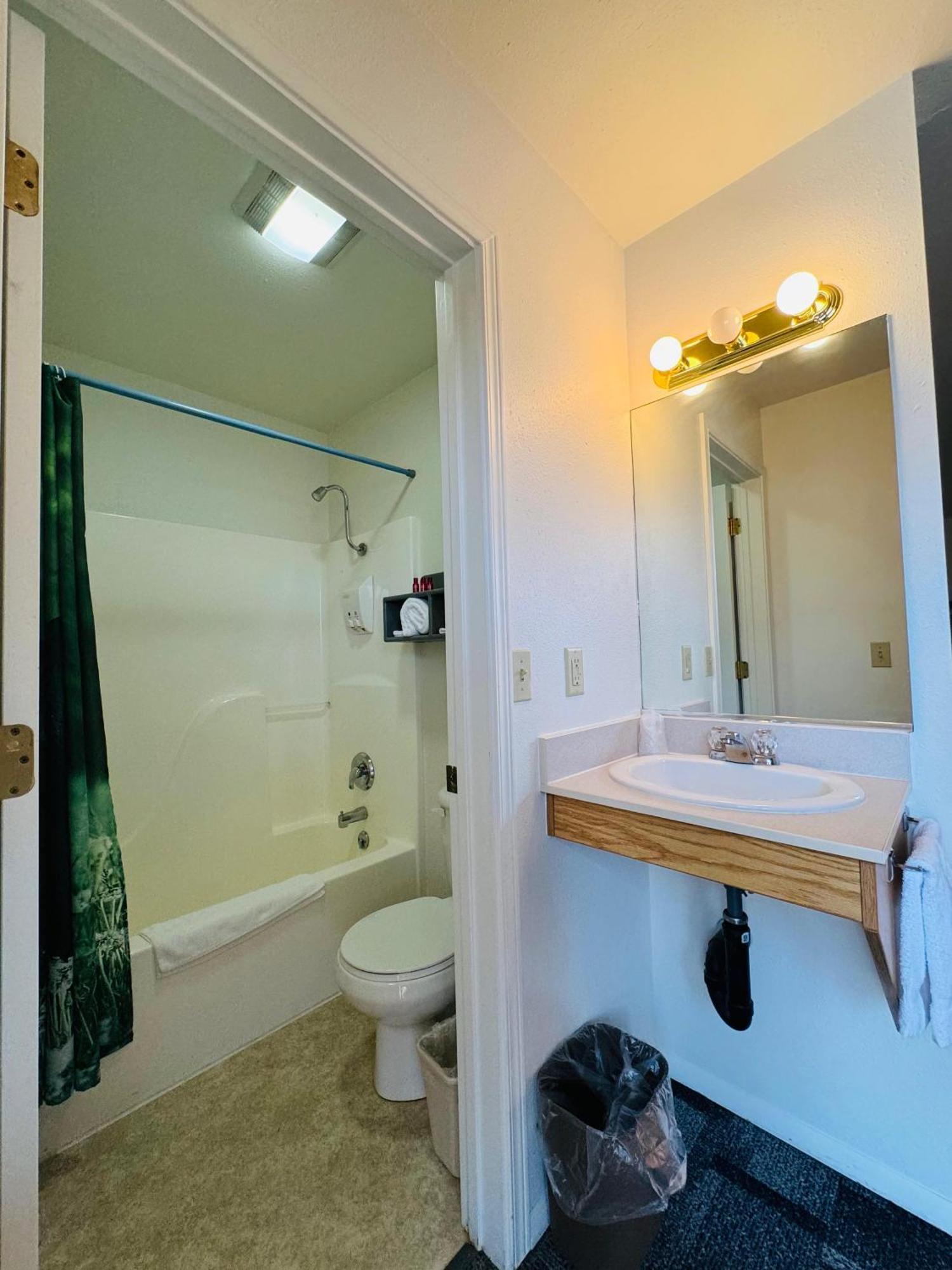 Americas Best Value Inn Salmon Extérieur photo
